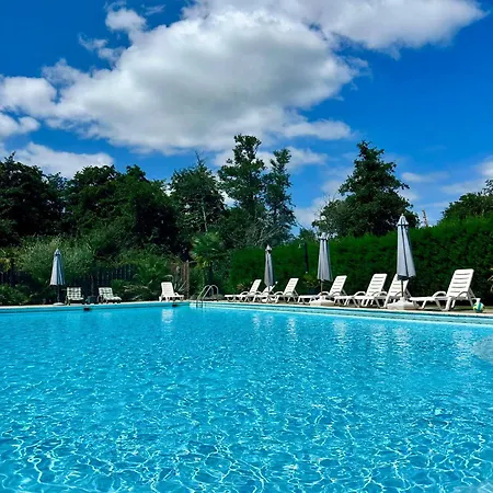 Les D'eauze Hotel *